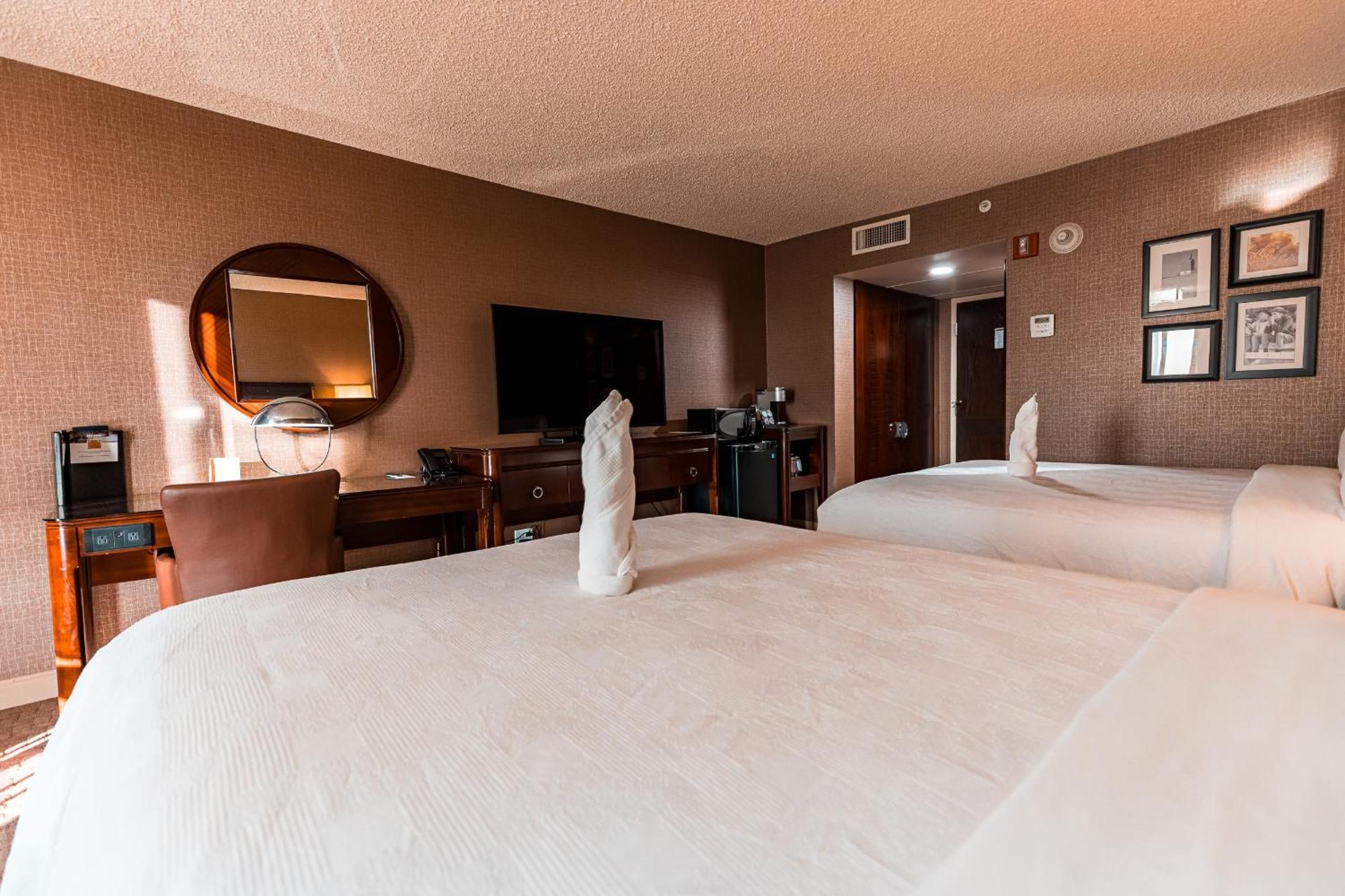 & Casino 3* Red Deer