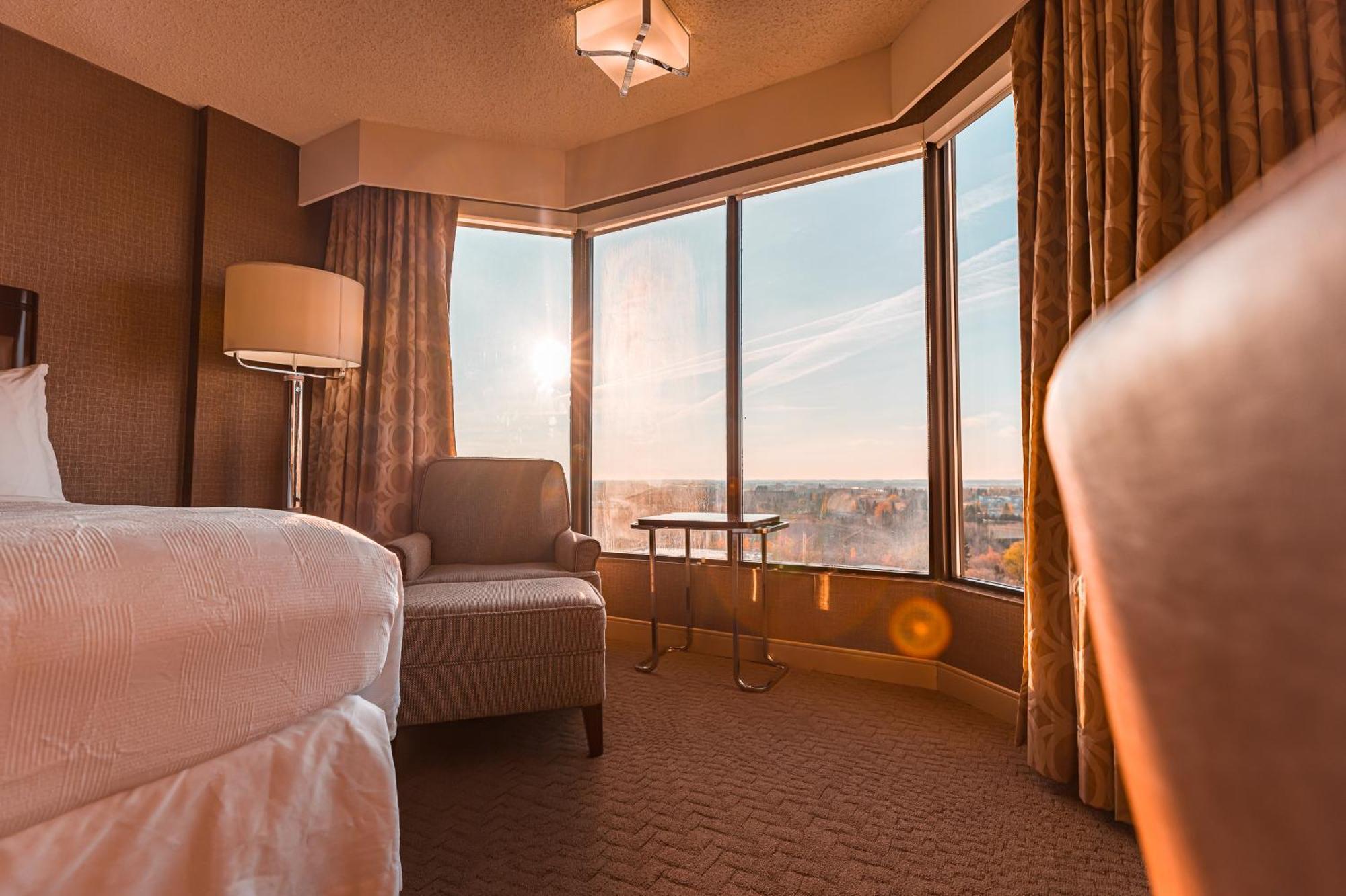 & Casino 3* Red Deer