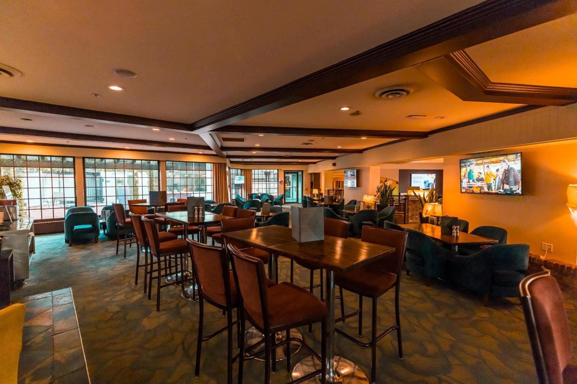 & Casino Hotel Red Deer